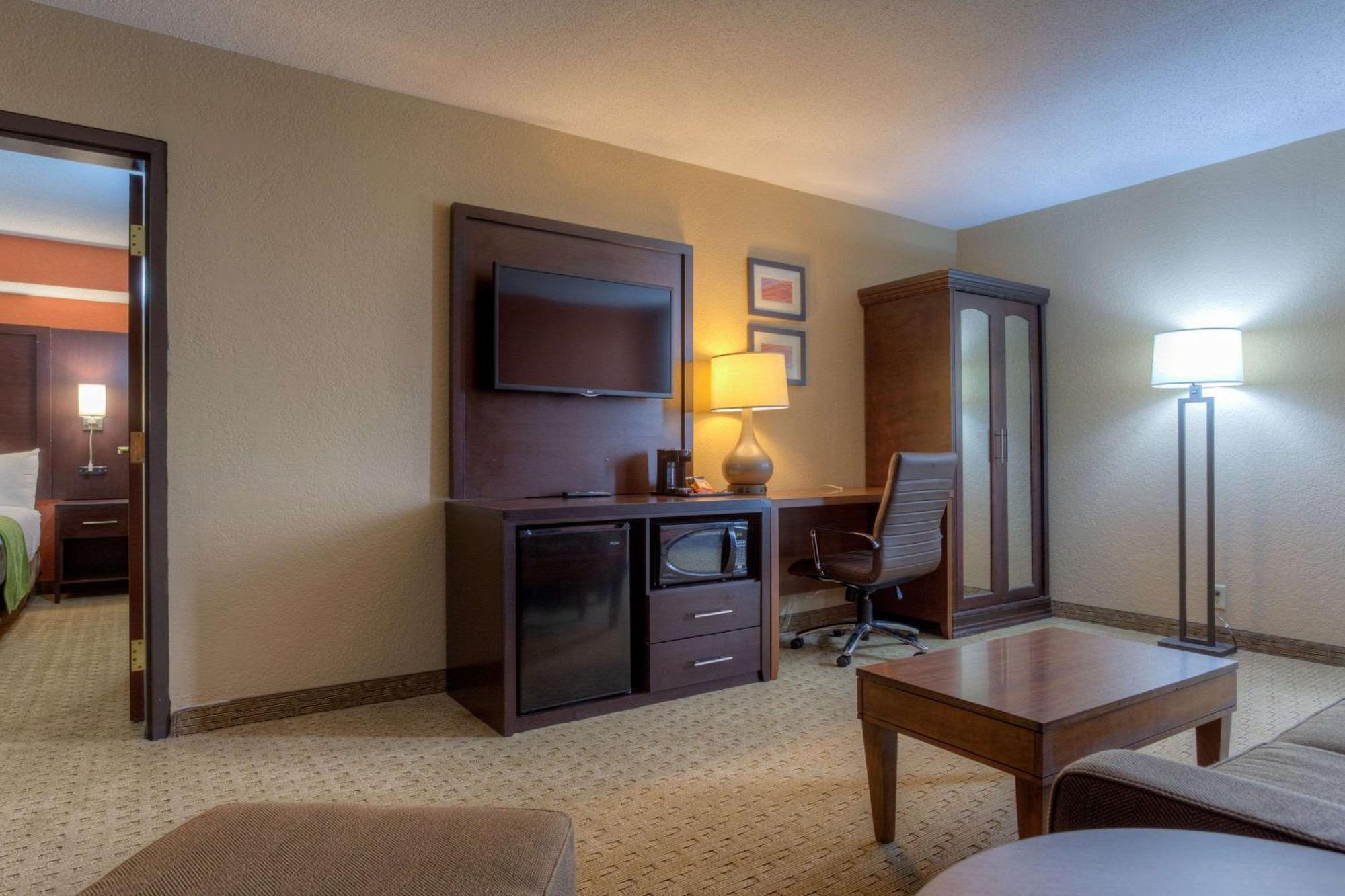 Comfort Inn & Suites Evansville Airport Exterior foto